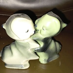 Vintage Love Bugs salt& pepper shakers 1950s